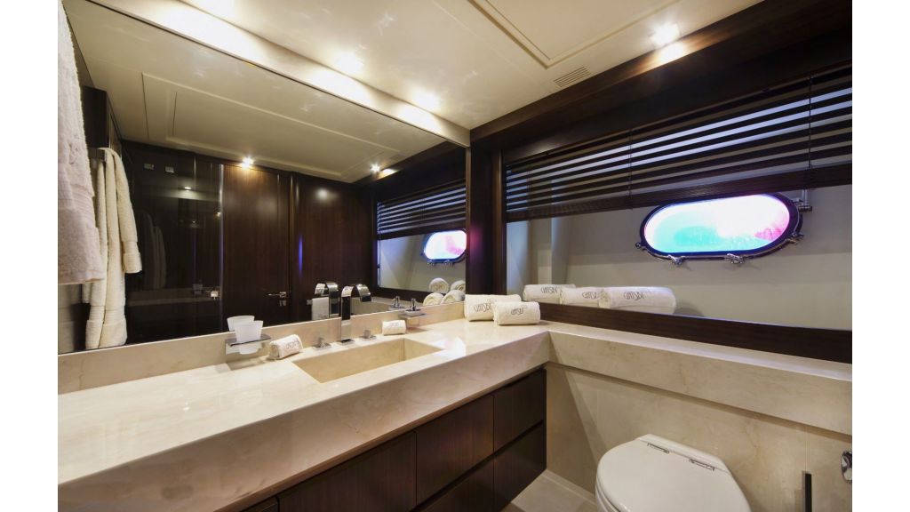 Gatsby Motor Yacht (9)