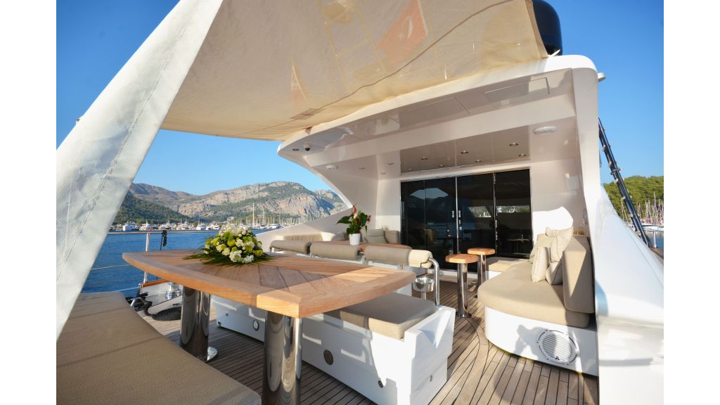 goldfinger-motor-yacht-aft-deck (2)-master-4