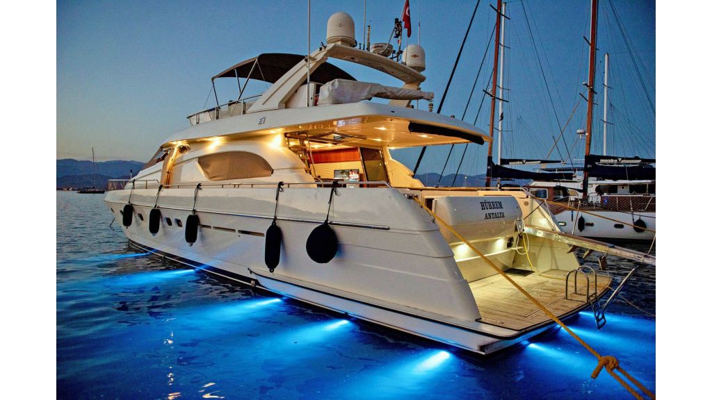 Hurrem Luxury Motor Yacht (10)