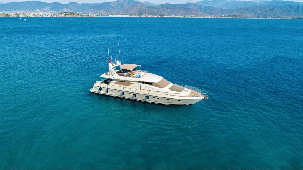 Hurrem Luxury Motor Yacht (2)
