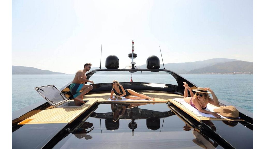 Klas luxury power catamaran (28)