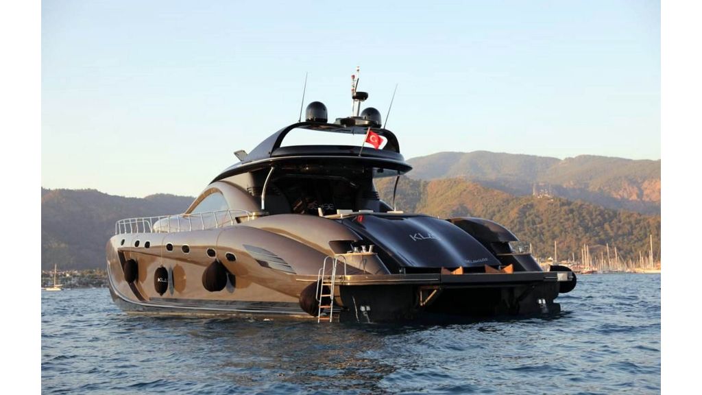 Klas luxury power catamaran (4)