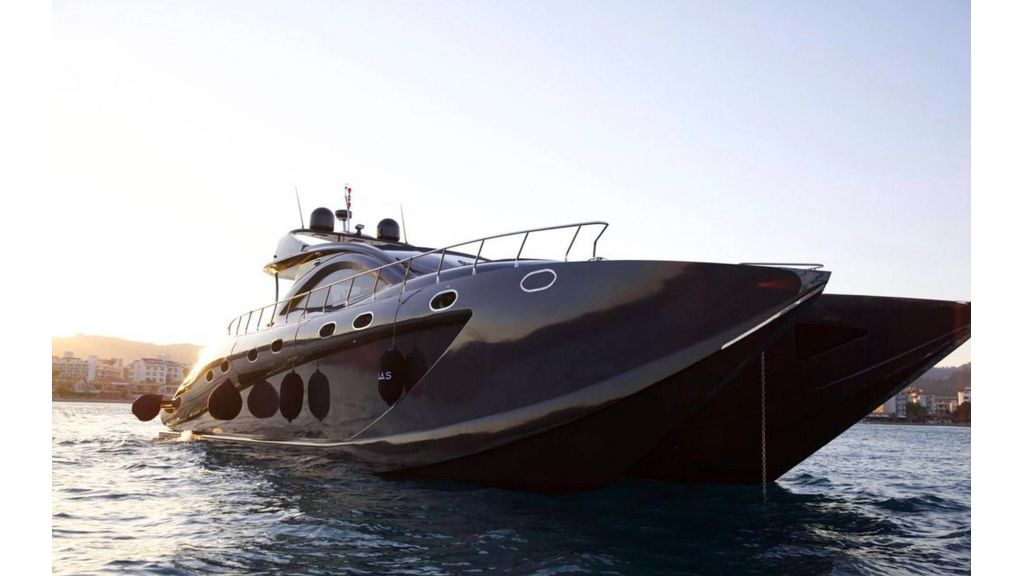 Klas luxury power catamaran (6)