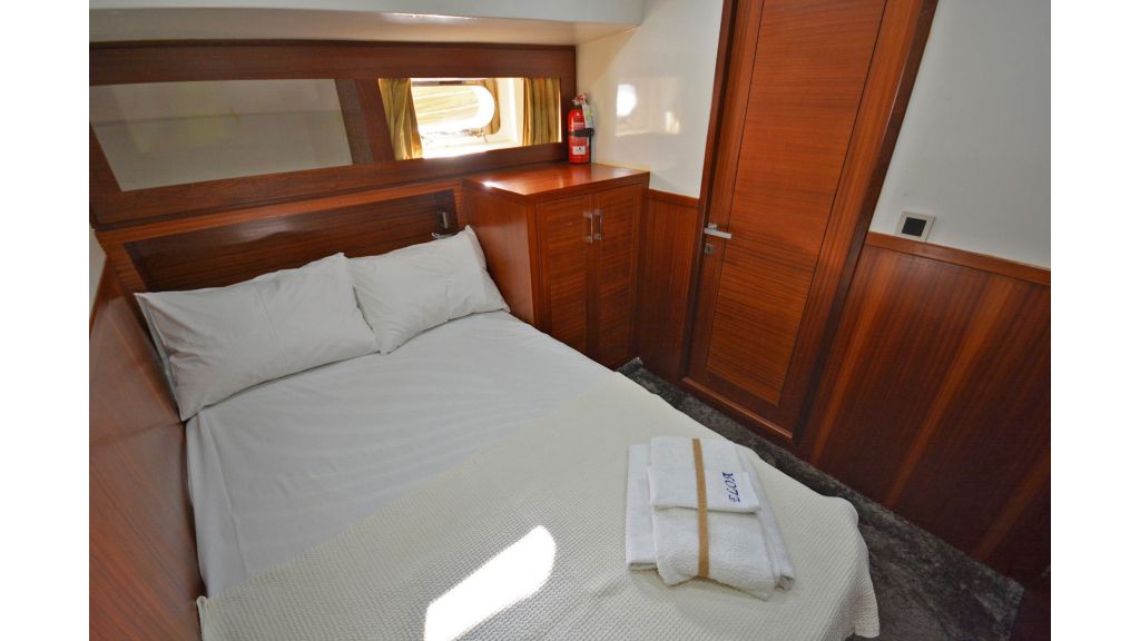 Eloa sailing yacht cabins (3)