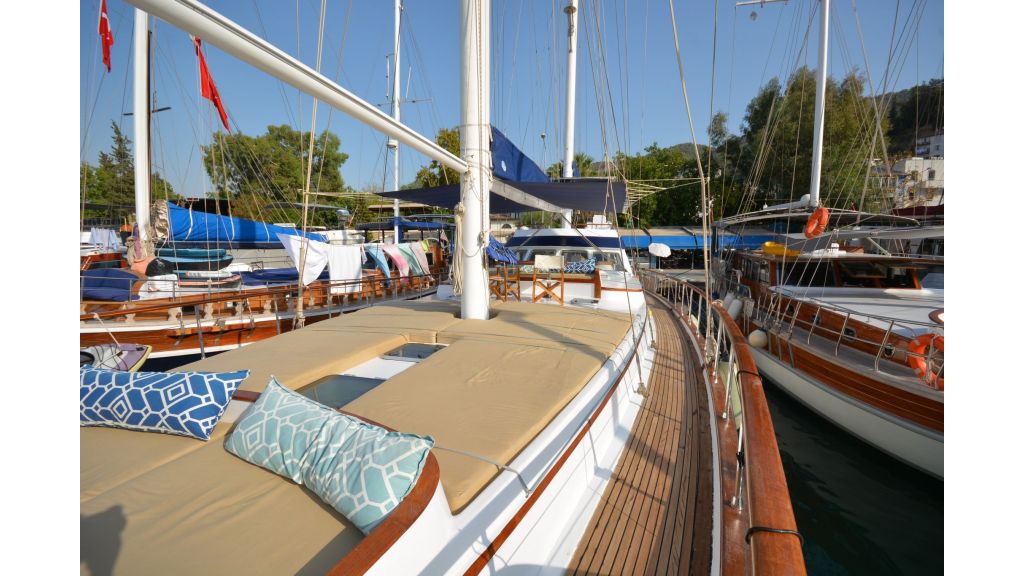 sailing yacht for sale (1)