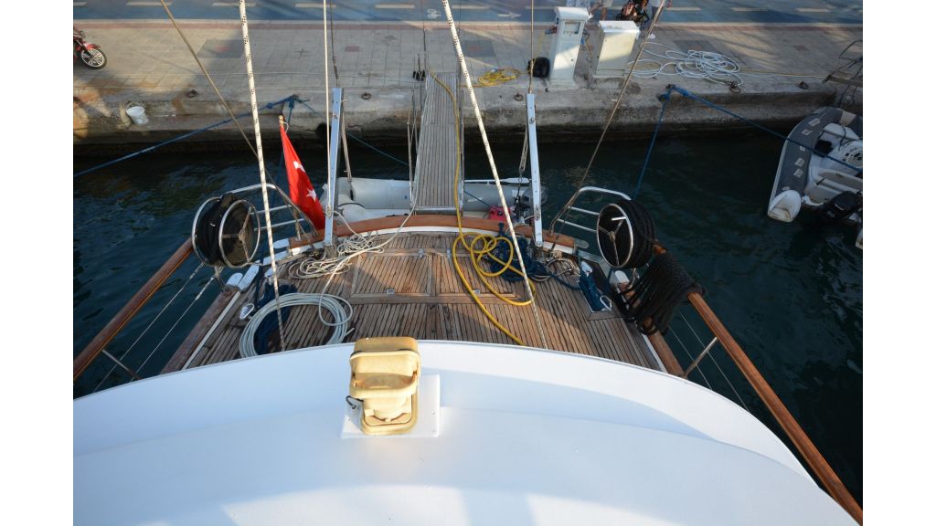 sailing yacht for sale (23)