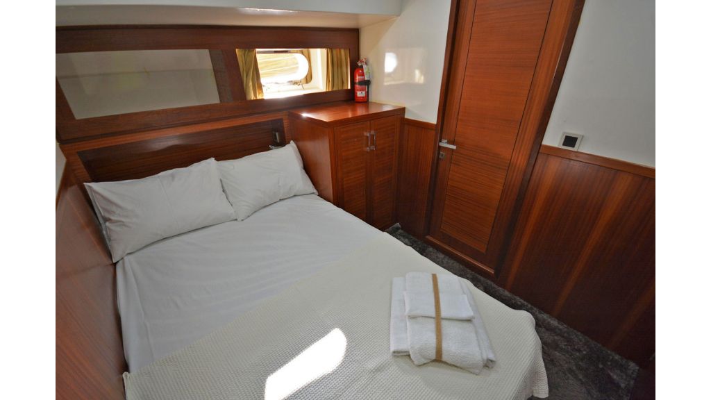 sailing yacht for sale cabins (2)