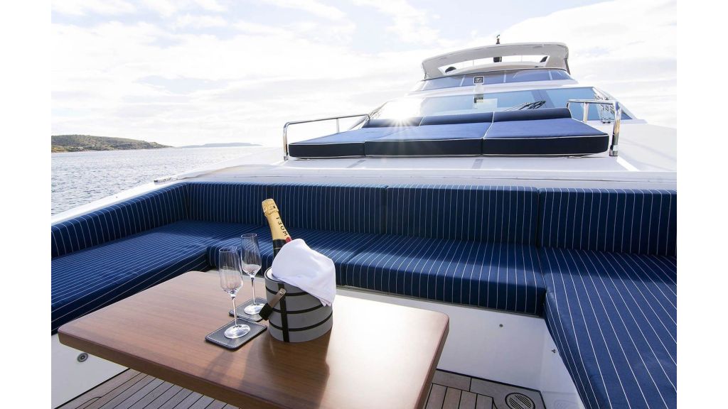 Azimut 95ft For Sale (17)