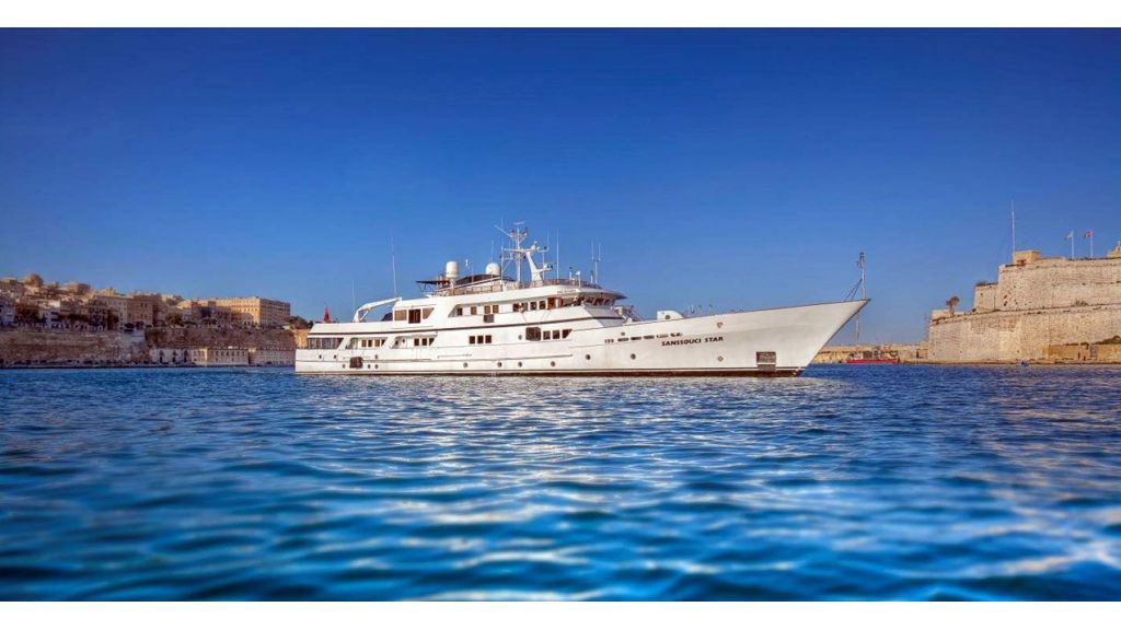 53m Motor Yacht (7)