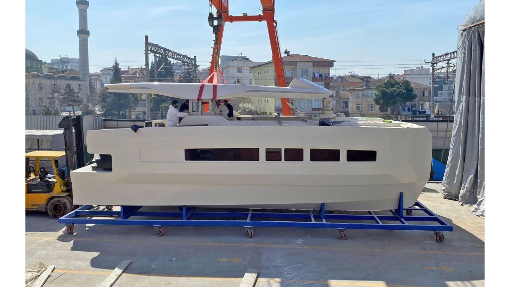 Power Catamarans (8)