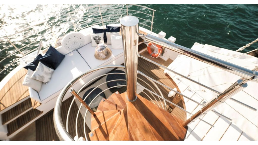 classic-sailing-yacht (23)