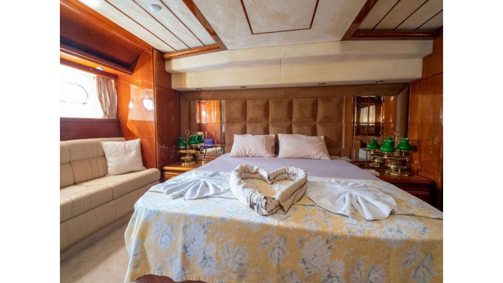 my-mio-amore-yacht-charter (11)