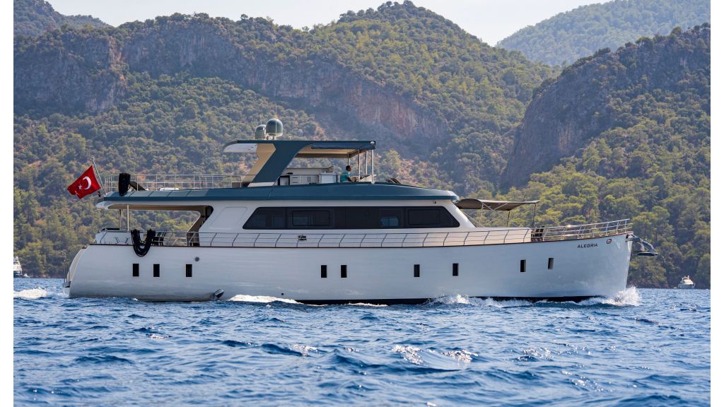 Alegria motor yacht (3)