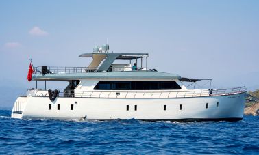 Alegria motor yacht