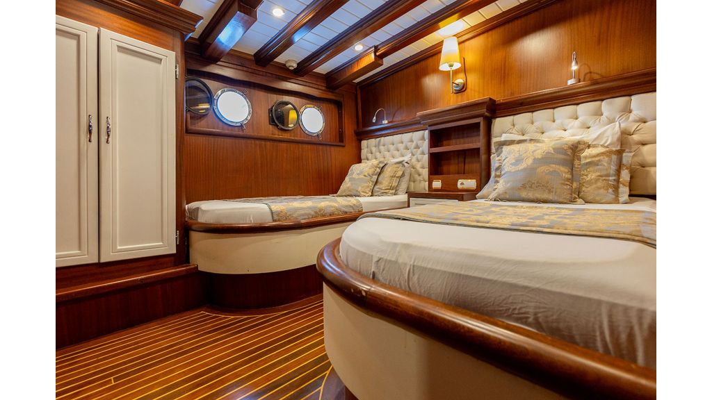 Gulet A. Candan(017)