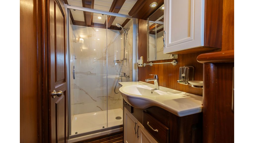 Gulet A. Candan(025)