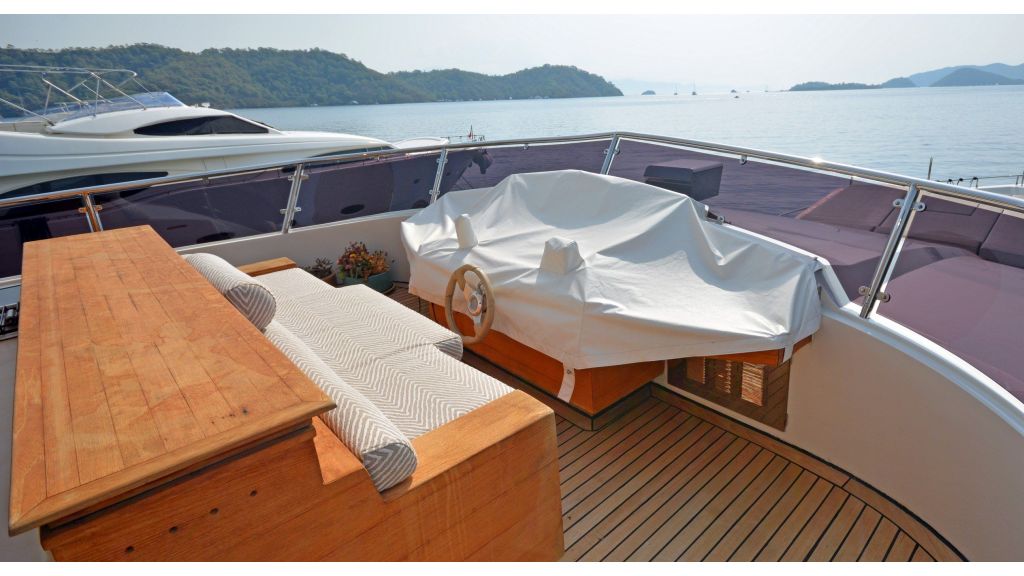 32m Motor Yacht (21)