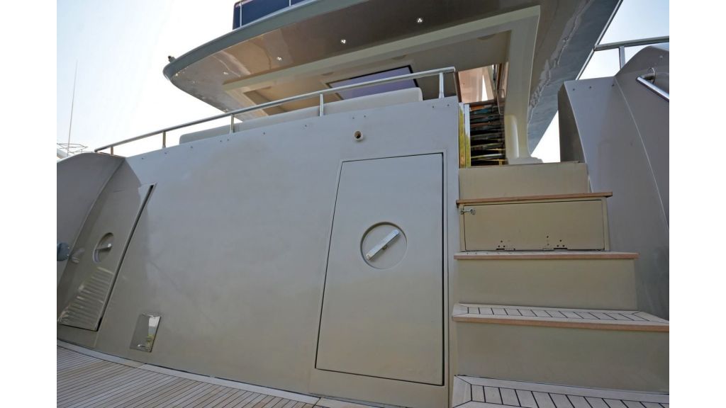 32m Motor Yacht (25)