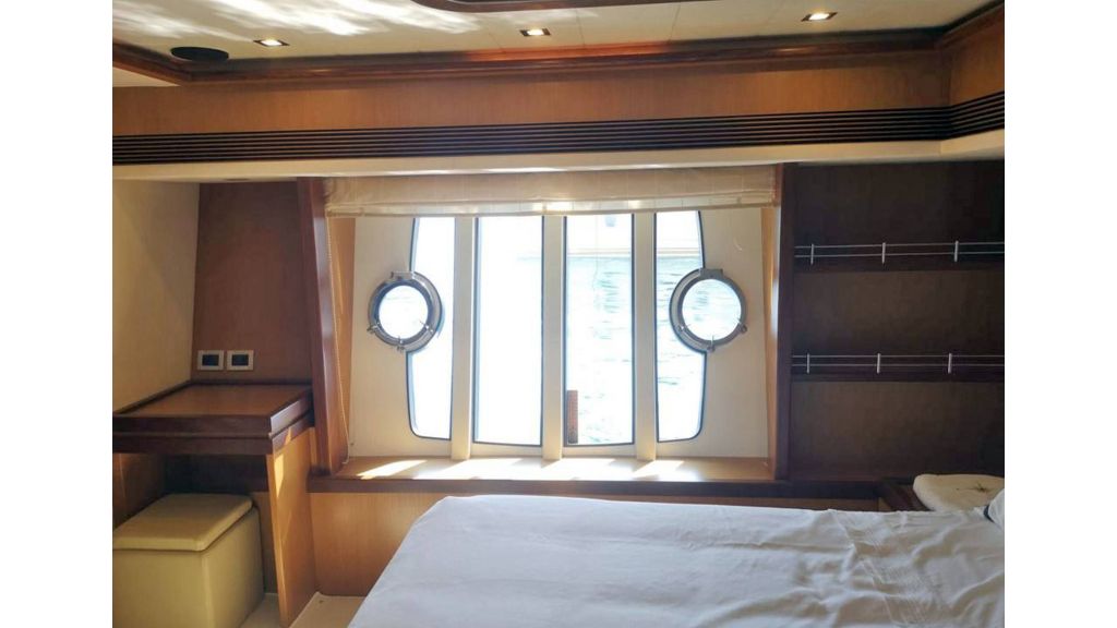 ferretti 731 (2)