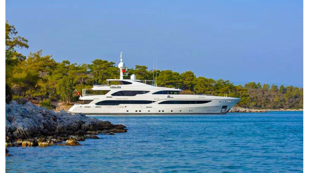 50m Displacement Motor Yacht (21)
