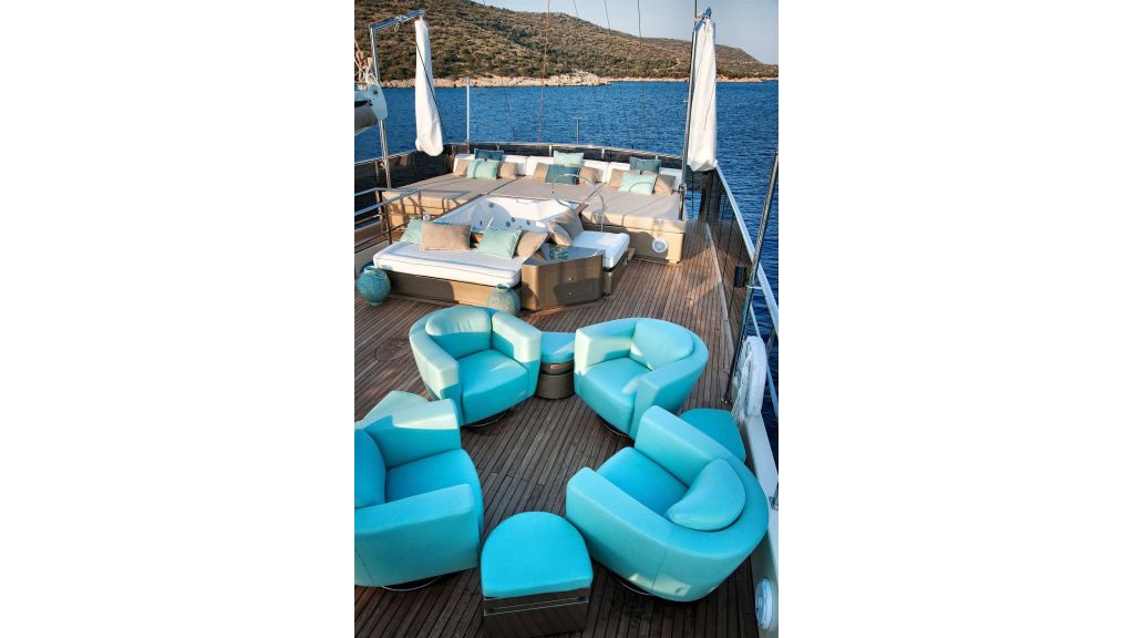 33m Steel Sailing Yacht (701)