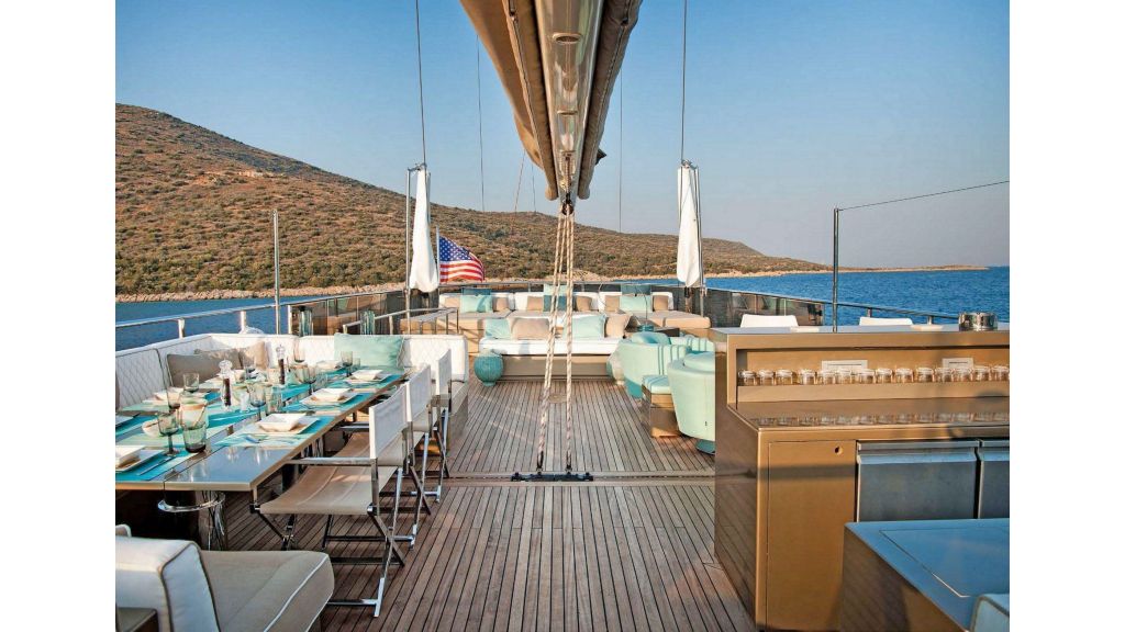 33m Steel Yacht (18)