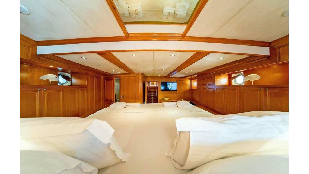 5 Cabins Mahogany Gulet (23)