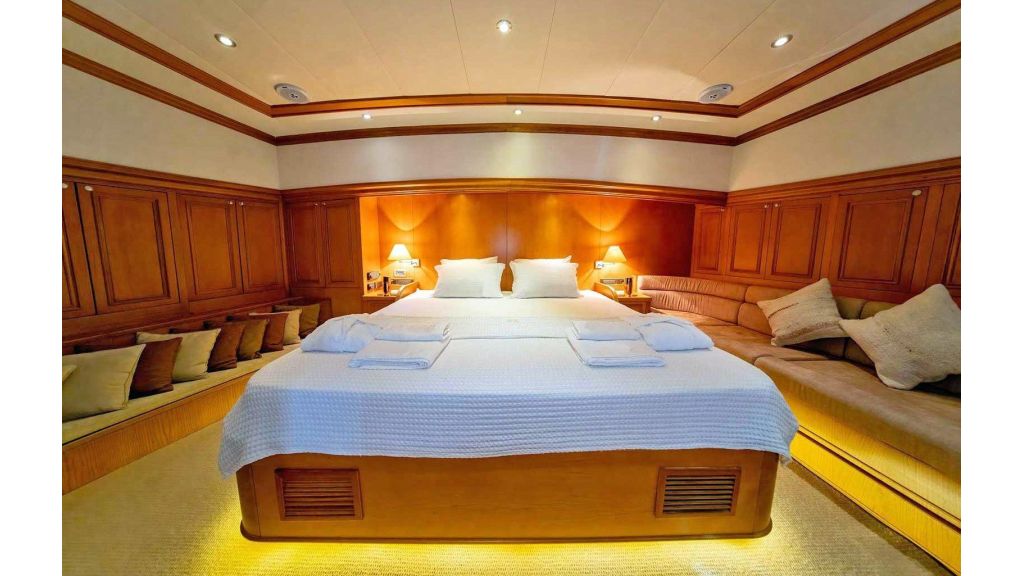 5 Cabins Mahogany Gulet (24)