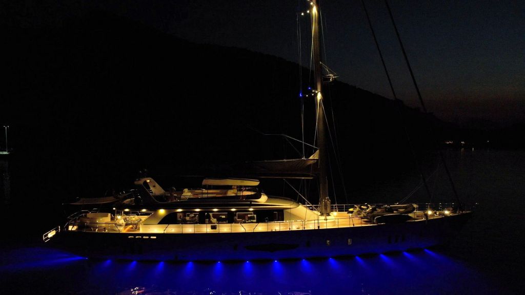 New Style Sailing Yacht (27)