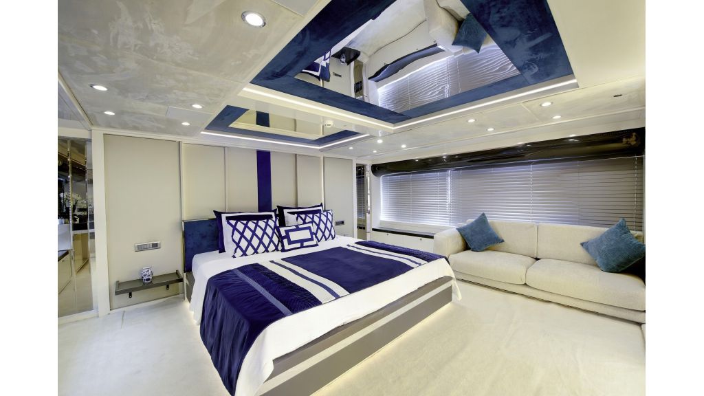 Vetro Motor Yacht for Sale (4)