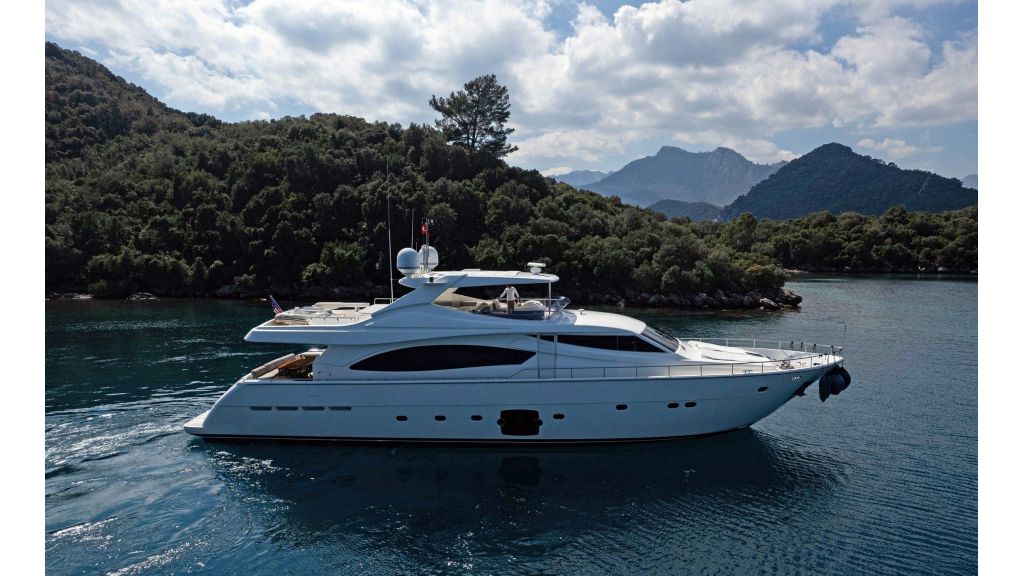 Ferretti 810 (22)