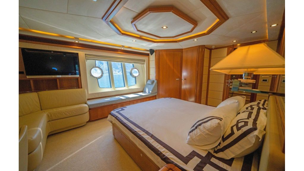 Ferretti 810 (53)