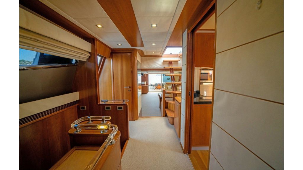 Ferretti 810 (62)