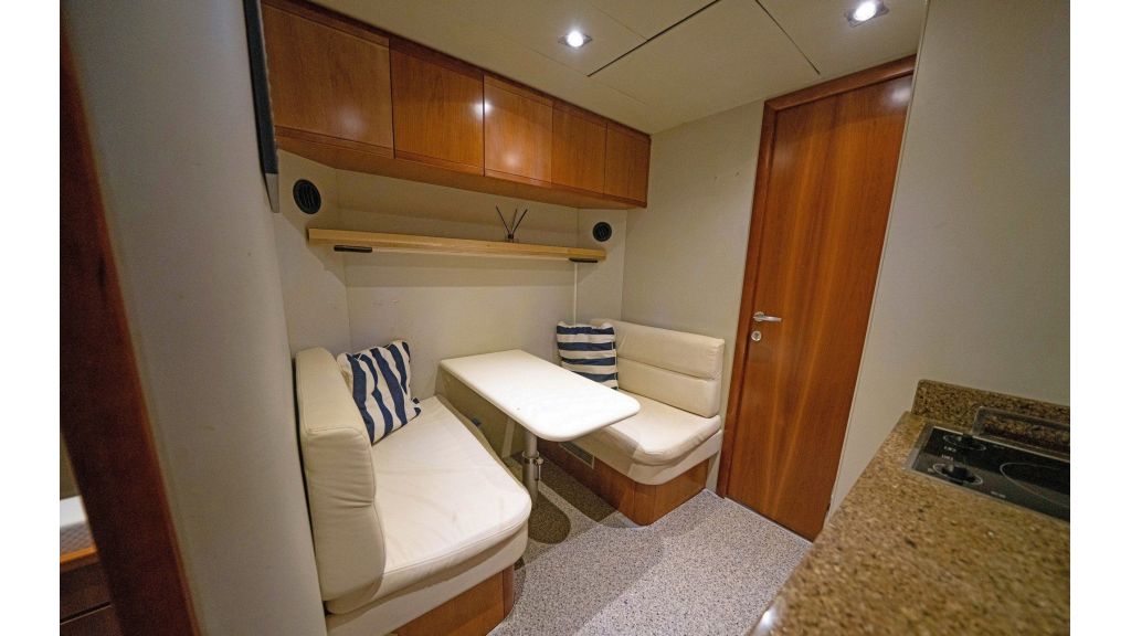 Ferretti 810 (91)