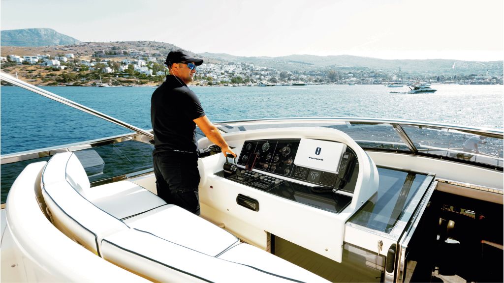Leopard Motor Yacht (03)