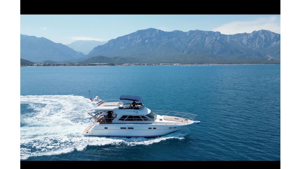 Searena Motor Yacht (08) master