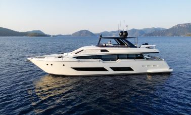 Feretti 850 Motor Yacht (01) master