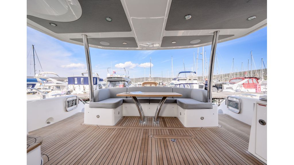 Sunseeker 75 Motor Yacht (16)