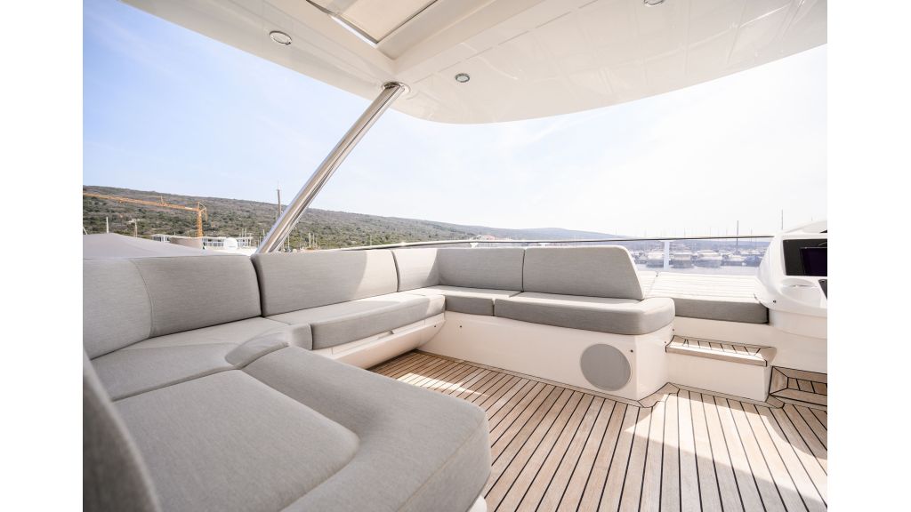 Sunseeker 75 Motor Yacht (8)