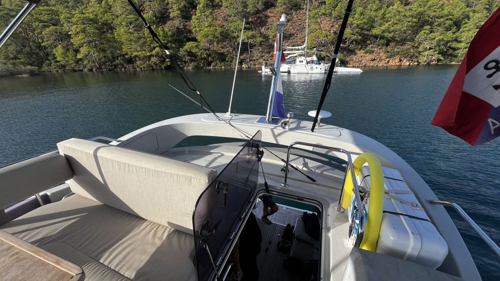 Bavaria 40 Fly (08)