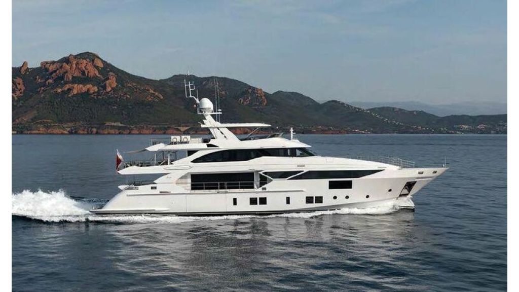 Benetti Fast 125 (03)