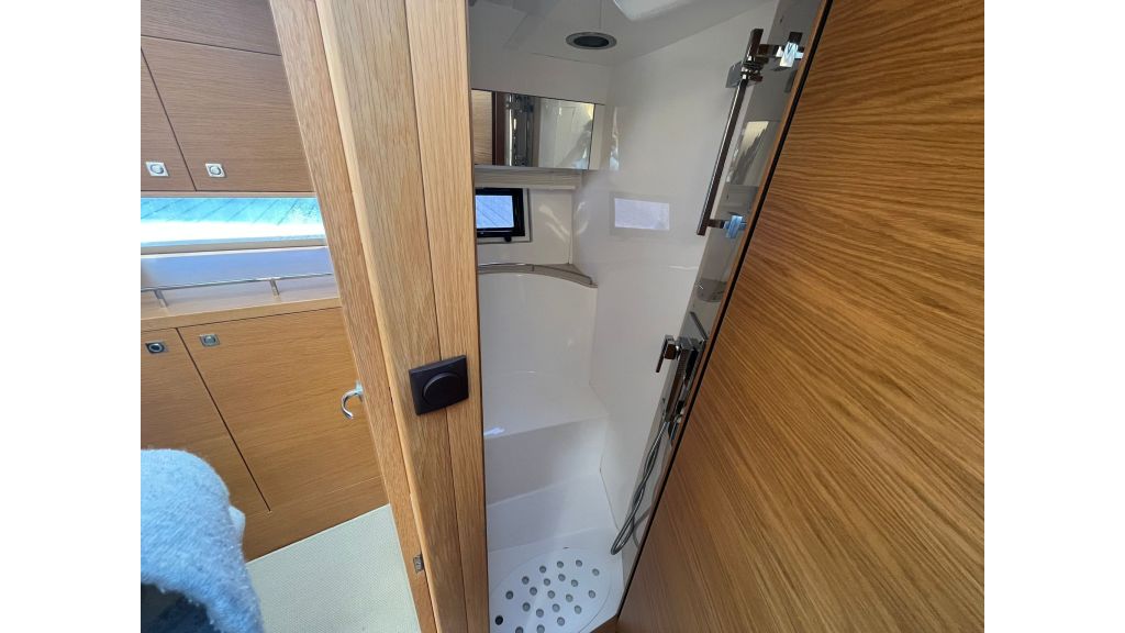 Galeon 340 Fly (01)