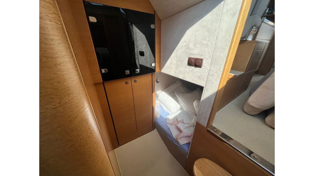 Galeon 340 Fly (05)