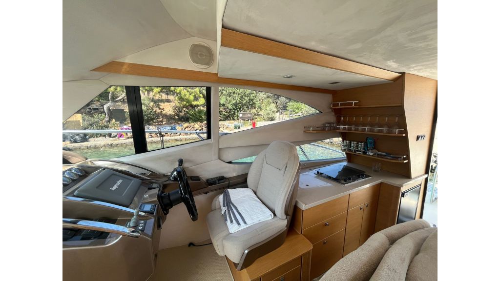 Galeon 340 Fly (07)