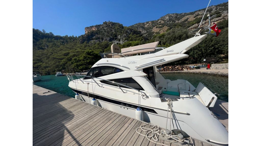 Galeon 340 Fly (09) master