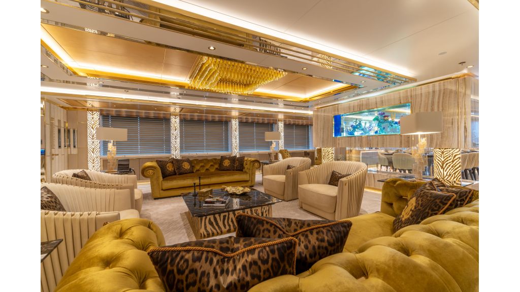 Leona Super Yacht (008)