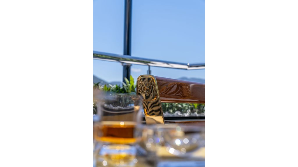 Leona Super Yacht (064)