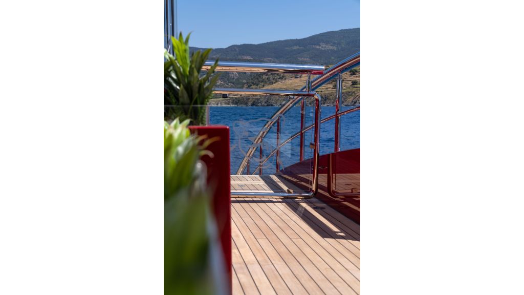 Leona Super Yacht (066)