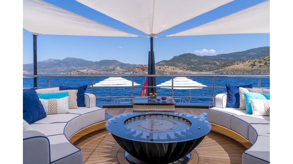 Leona Super Yacht (067)
