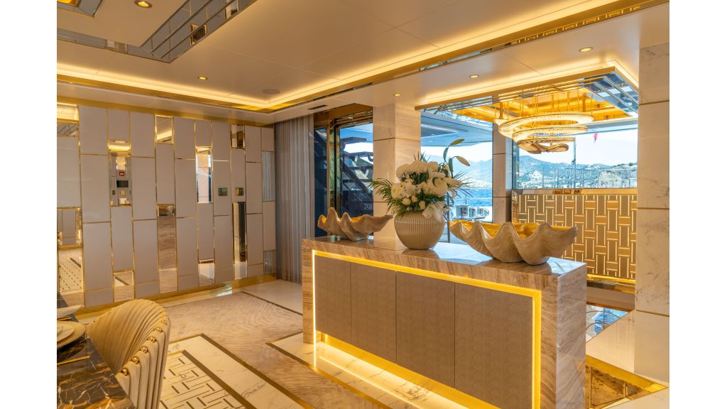 Leona Super Yacht (072)
